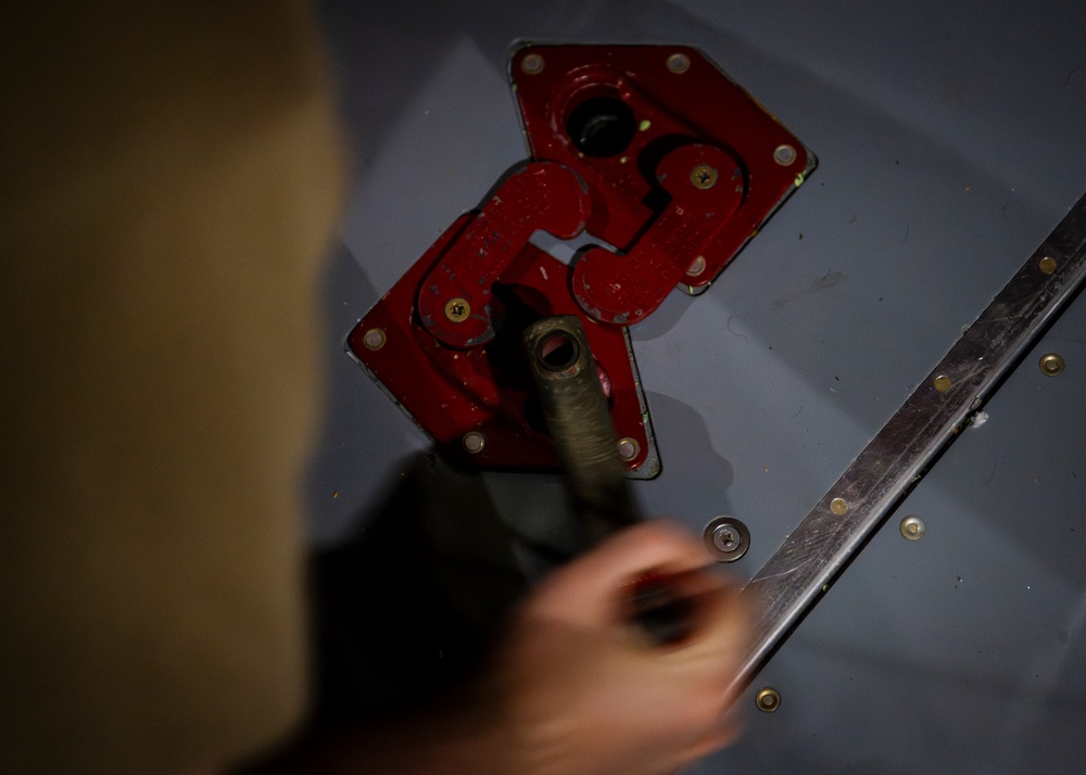 Aircrew enhance emergency response skills with manual flap extension training
