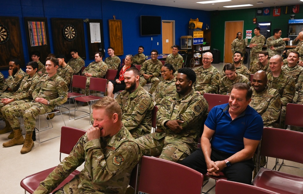 22 ARW leaders beat the heat for Cybersecurity Awareness Month