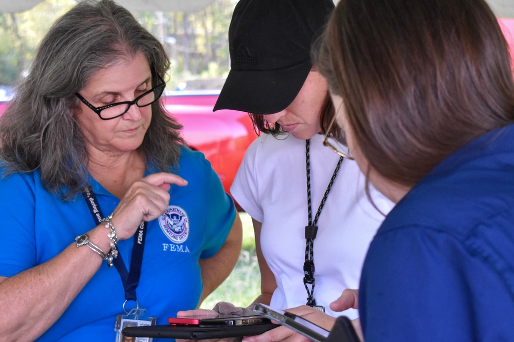 Disaster Survivor Assistance Teams Canvass Neighborhoods in Western Virginia