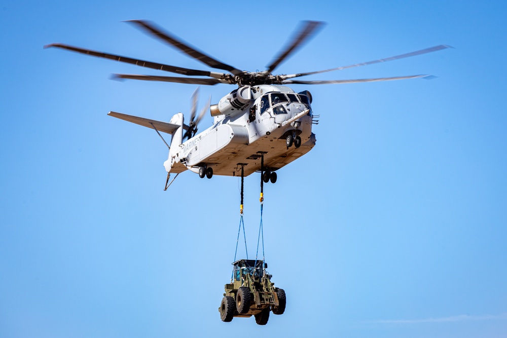 WTI 1-25 CH-53 Heavy Lift