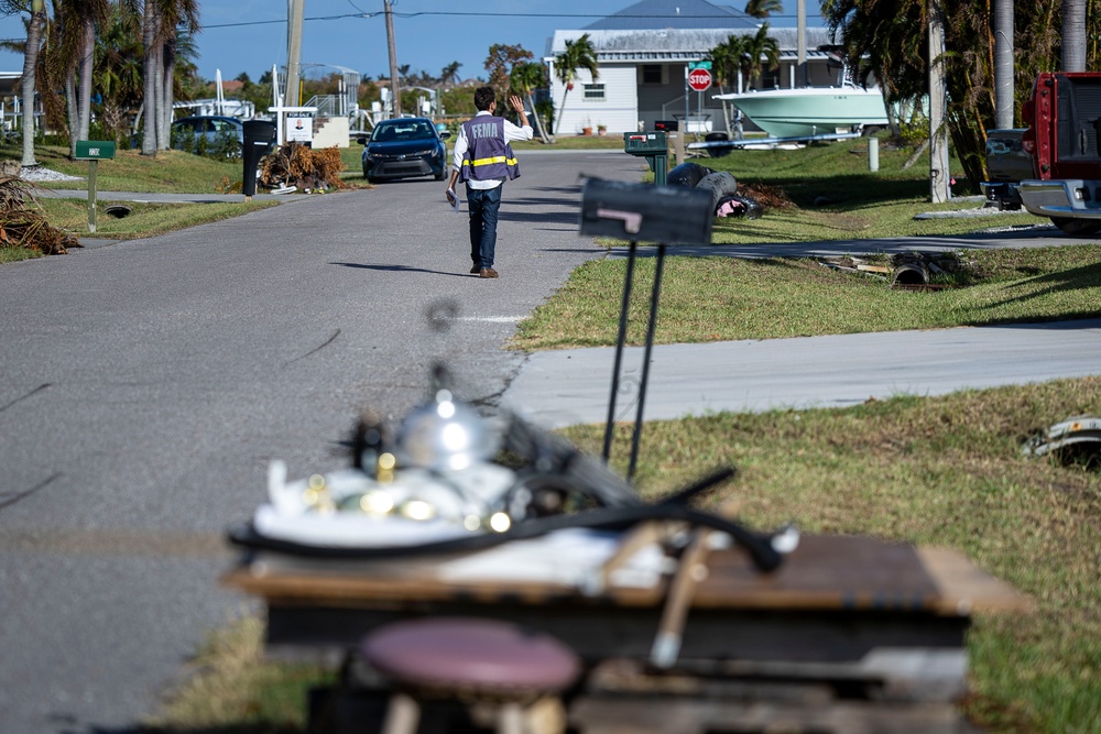 Disaster Survivor Assistance Teams in Charlotte County