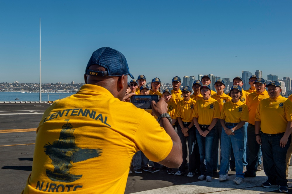 NJROTC Students Tour USS Carl Vinson (CVN70)