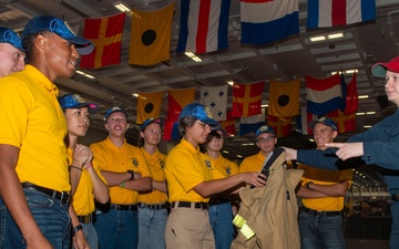 NJROTC Students Tour USS Carl Vinson (CVN70)