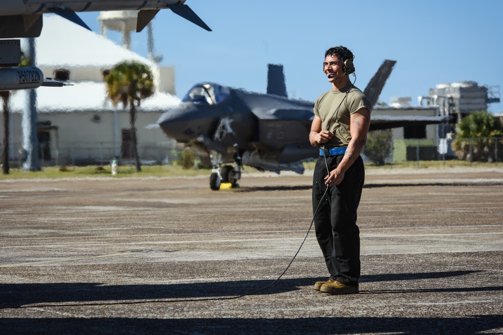 Maintenance preparing F-16s for the WSEP exercise