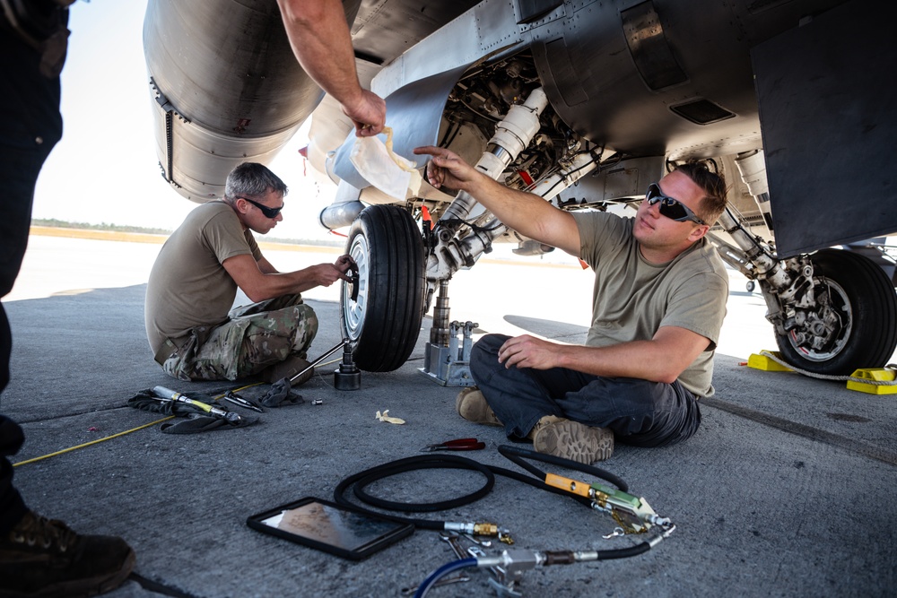 Maintenance preparing F-16s for the WSEP exercise