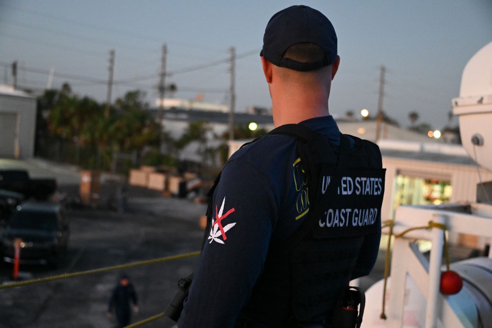 Coast Guard Cutter Resolute crew returns home, offloads approximately $115 million worth of drugs in St. Petersburg