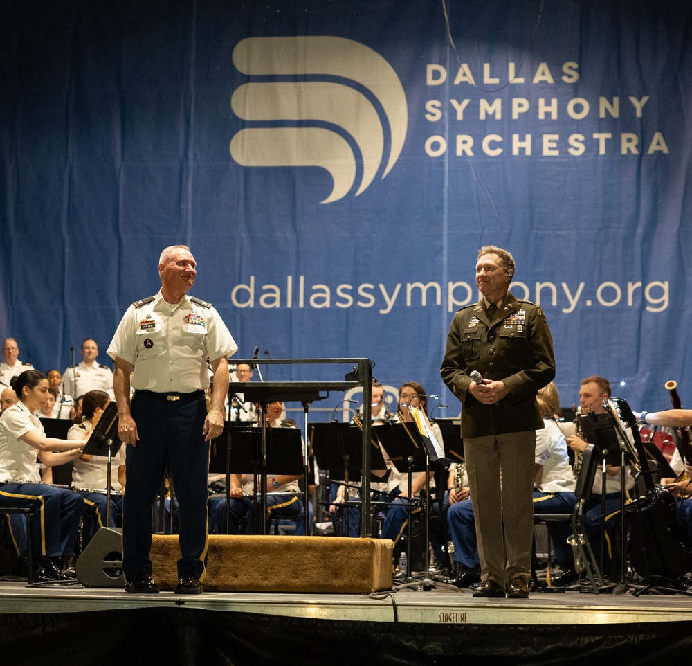 Country Star and Army Reserve WO1 Craig Morgan Performs with U.S. Army Band