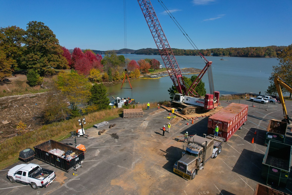 USACE Engineers Launch Tugboats into Claytor Lake