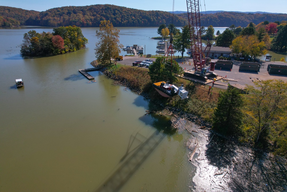 USACE Engineers Launch Tugboats into Claytor Lake