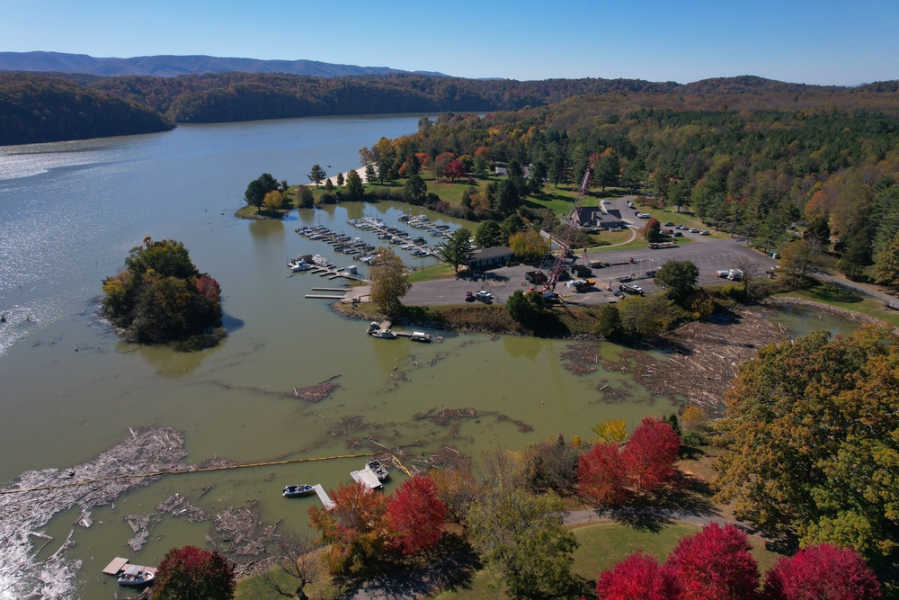 USACE Engineers Launch Tugboats into Claytor Lake