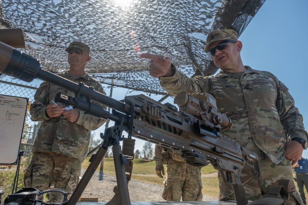 Chief of Staff of the Army and Sergeant Major of the Army visit Fort Campbell