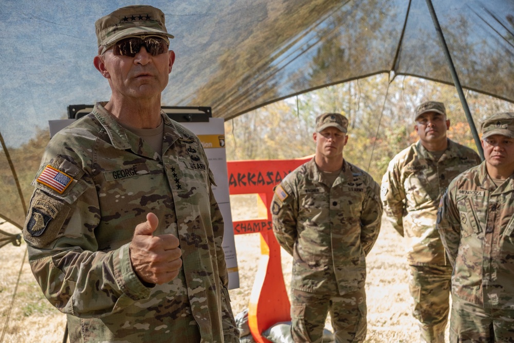 Chief of Staff of the Army and Sergeant Major of the Army visit Fort Campbell