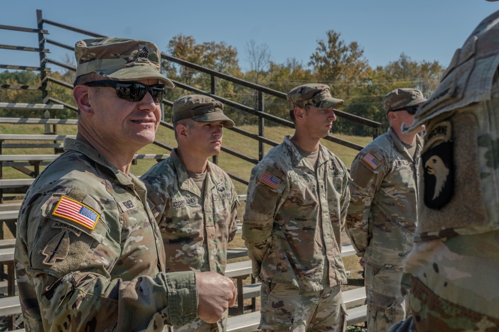 Chief of Staff of the Army and Sergeant Major of the Army visit Fort Campbell