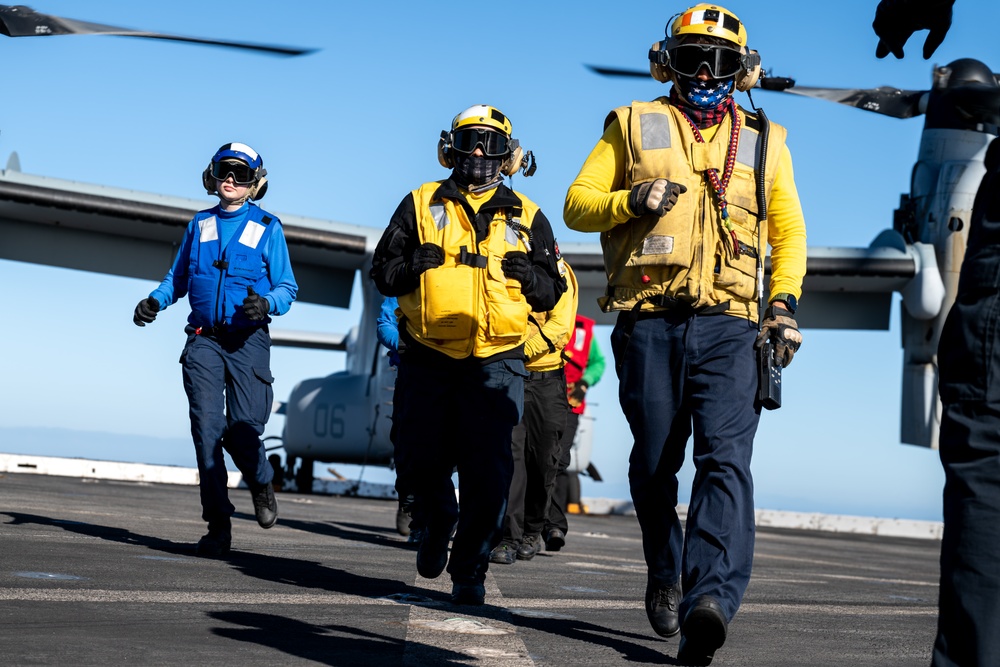 Osprey Deck Landing Qualifications aboard USS Somerset (LPD 25)