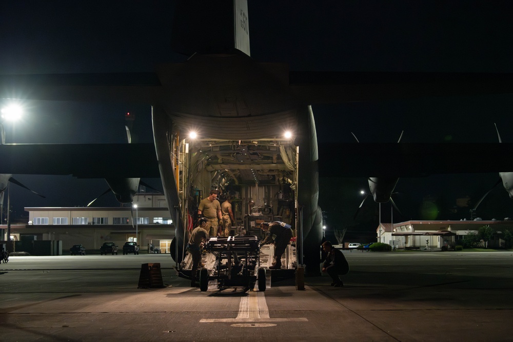 730 AMS, 36 AS team up on cargo operations for BM 25-1