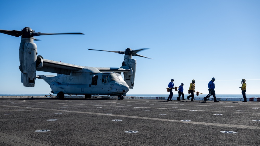 Osprey Deck Landing Qualifications aboard USS Somerset (LPD 25)