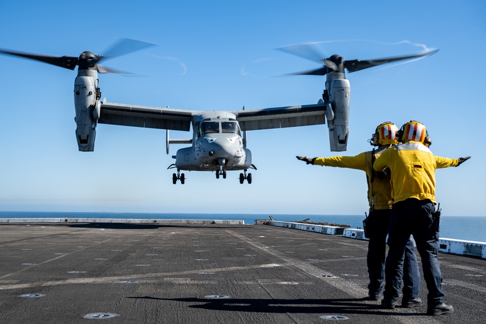 Osprey Deck Landing Qualifications aboard USS Somerset (LPD 25)