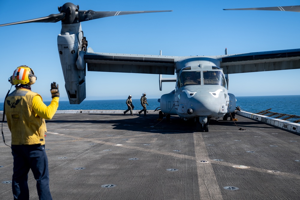 Osprey Deck Landing Qualifications aboard USS Somerset (LPD 25)