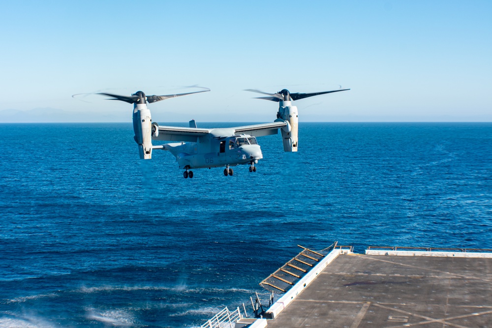 Osprey Deck Landing Qualifications aboard USS Somerset (LPD 25)