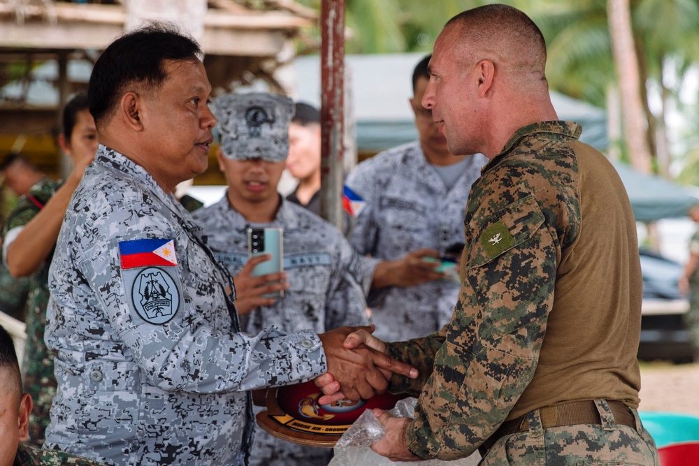 KAMANDAG 8: 15th MEU Defends Apurawan Beach Alongside Filipino Allies