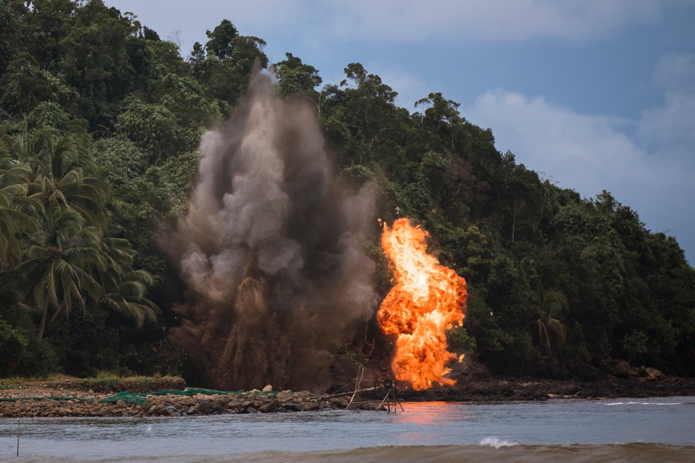 KAMANDAG 8: 15th MEU Defends Apurawan Beach Alongside Filipino Allies