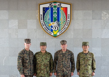 Senior U.S. Marines Visit Ishigaki