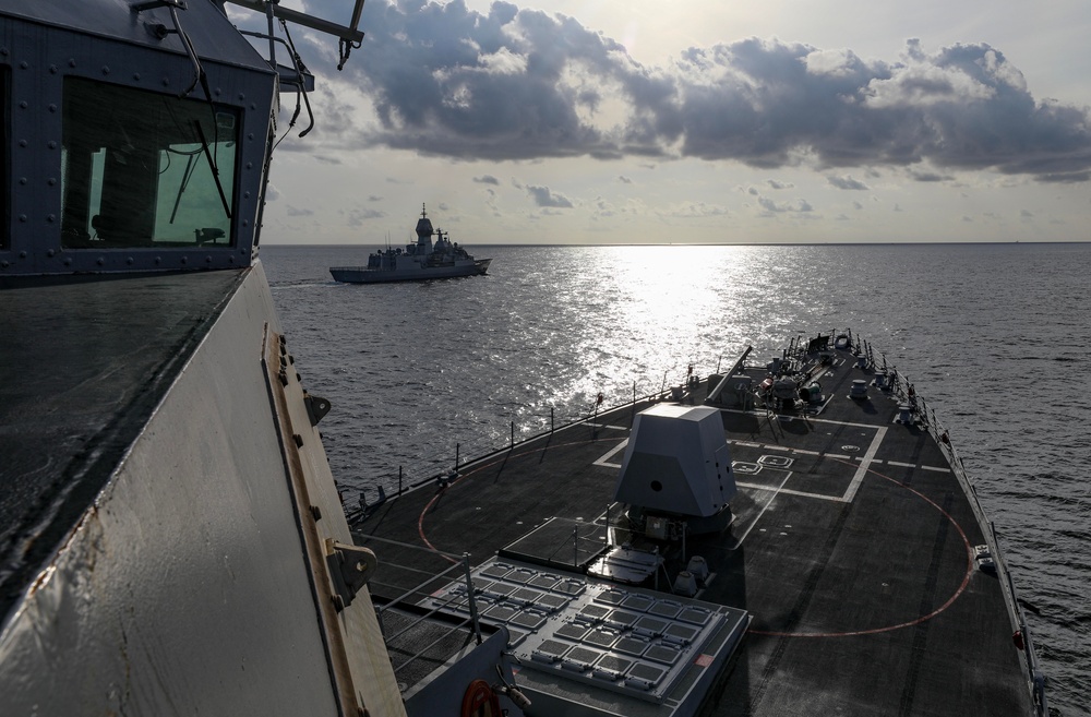 US, Australian Naval Forces Conduct Bilateral Operations