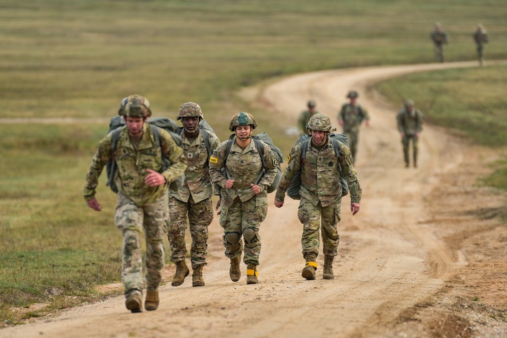 173rd Airborne Brigade Chinook jump at Grafenwoehr