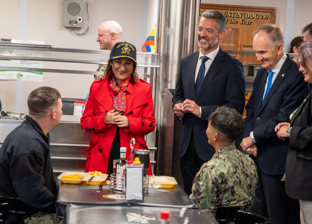 Crew of USS Oscar Austin (DDG 79) conducts ship tour for Spanish Minister of Defense