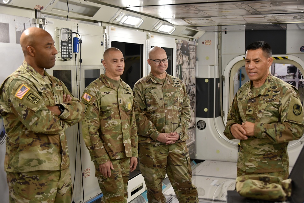 SMDC leaders visit Army’s NASA detachment