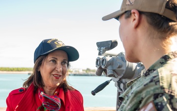 Crew of USS Oscar Austin (DDG 79) conducts ship tour for Spanish Minister of Defense