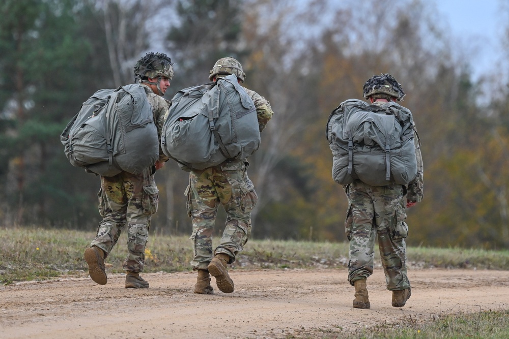 173rd Airborne Brigade jumps at Bunker Drop Zone