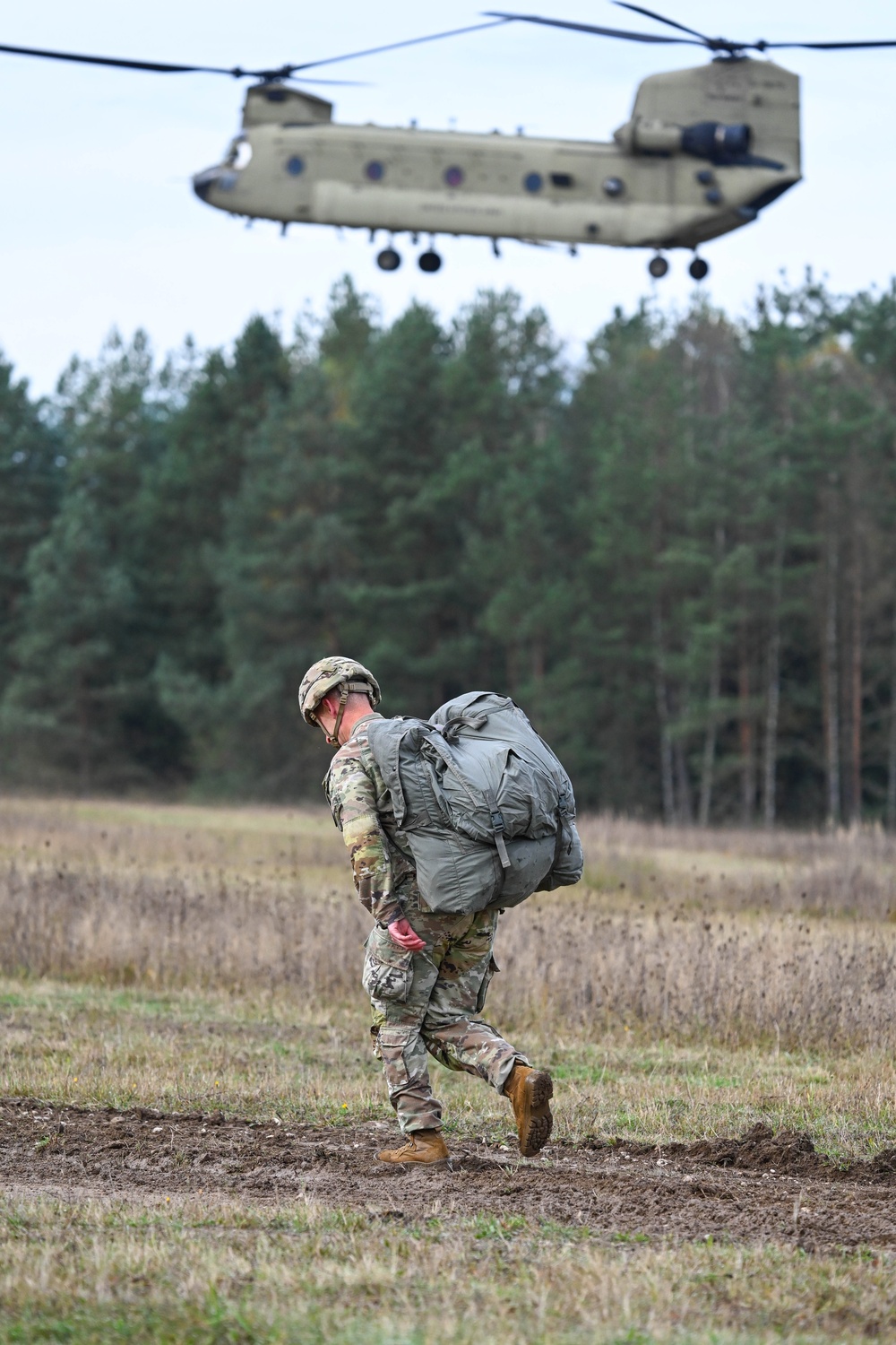 173rd Airborne Brigade jumps at Bunker Drop Zone