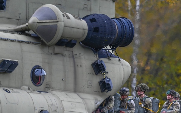 173rd Airborne Brigade jumps at Bunker Drop Zone