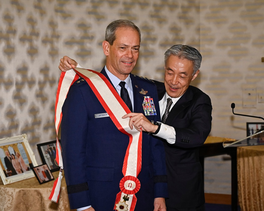 Japanese Ambassador Yamada awards Gen. Wilsbach