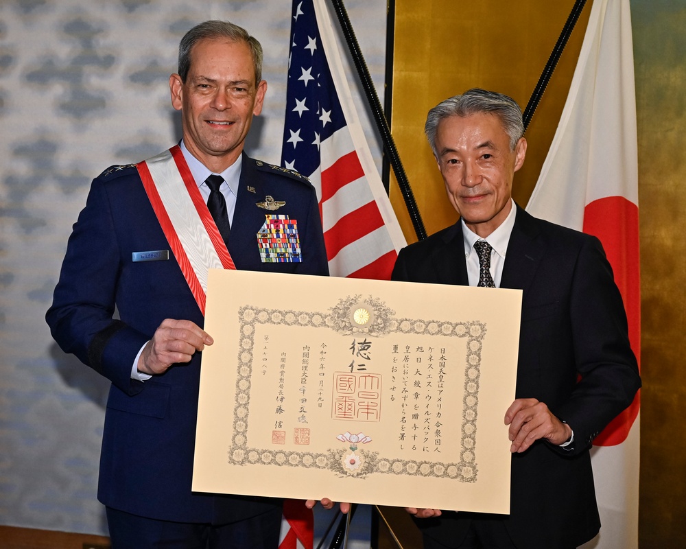 Japanese Ambassador Yamada awards Gen. Wilsbach