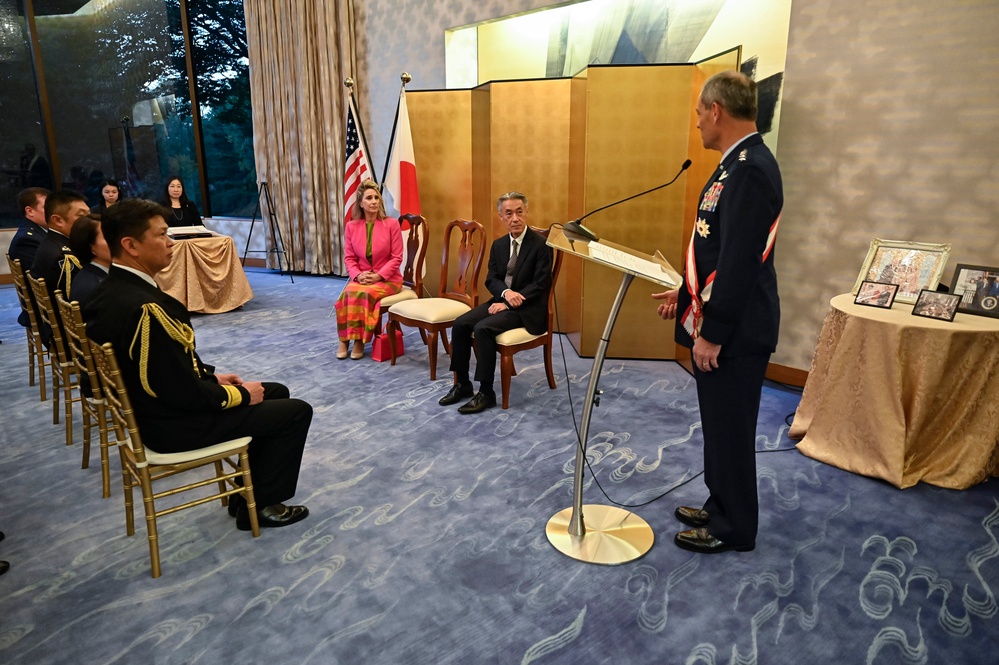 Japanese Ambassador Yamada awards Gen. Wilsbach