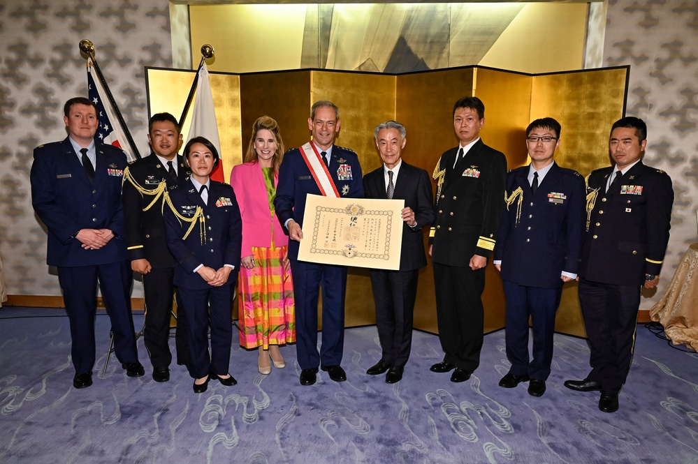 Japanese Ambassador Yamada awards Gen. Wilsbach