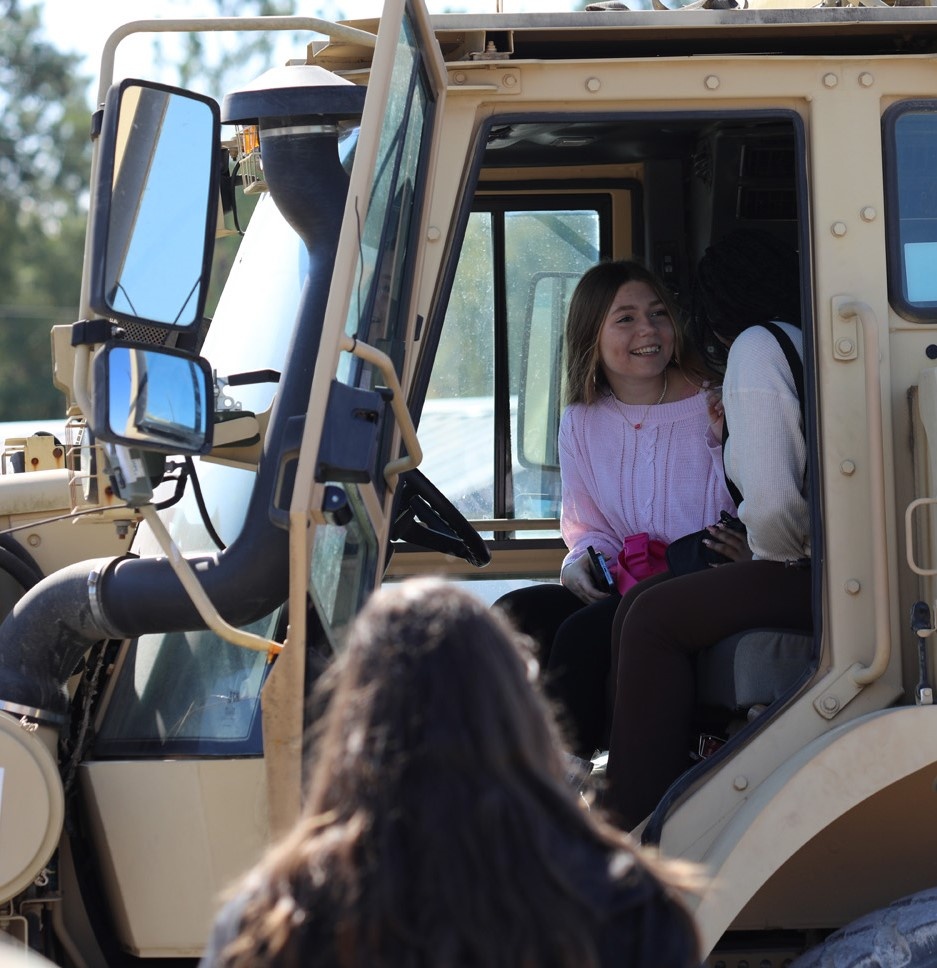 Career Day for local high schools hosted by Tennessee National Guard