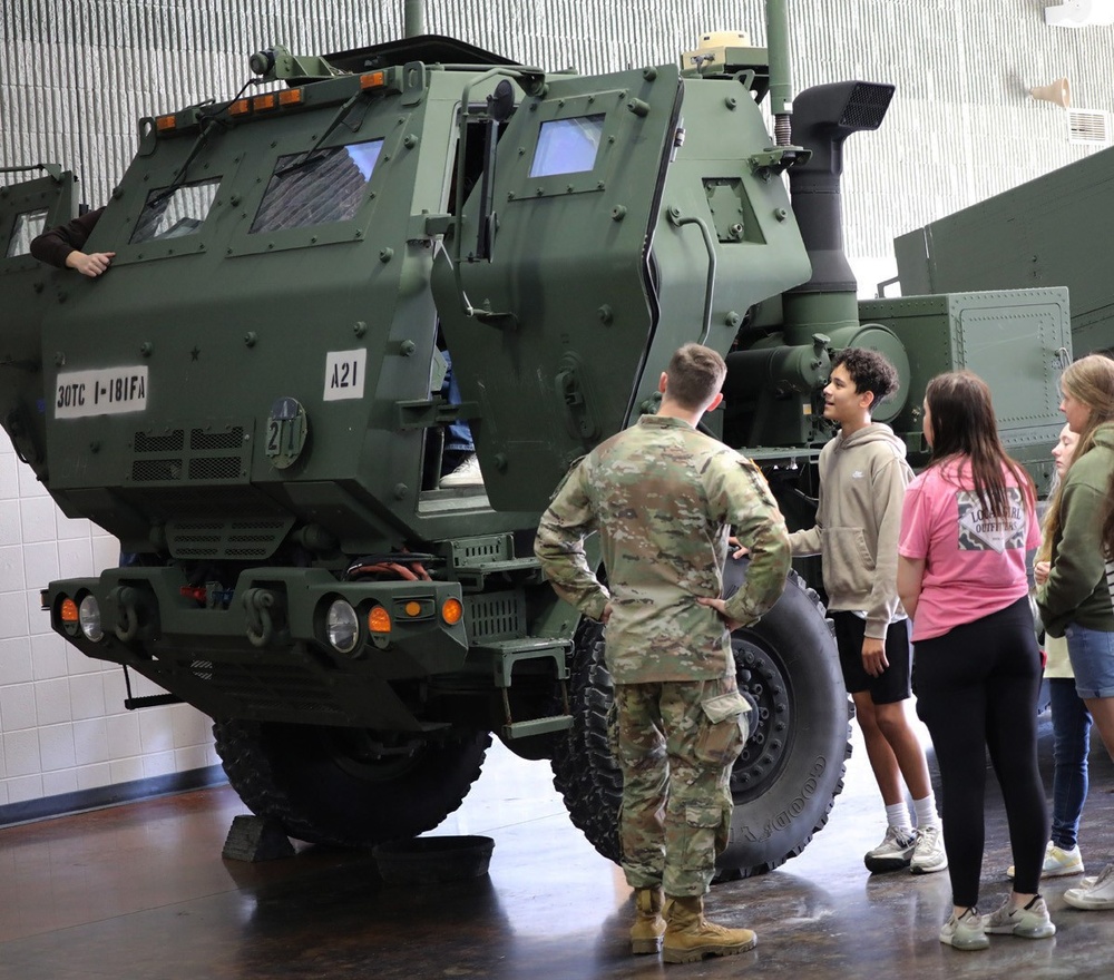 Career Day for local high schools hosted by Tennessee National Guard