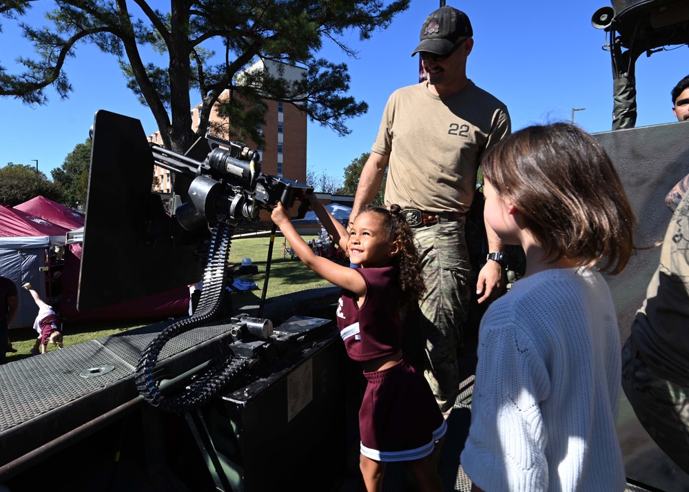 U.S. Navy SWCC visit Mississippi State University