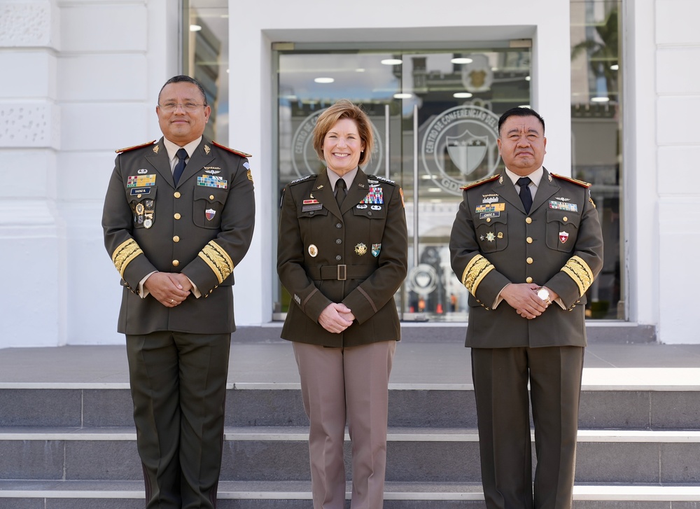 Gen. Richardson visits Guatemala