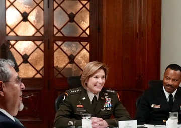 Gen. Richardson meets with  leaders in Guatemala