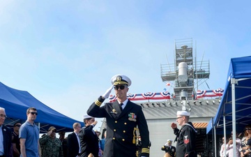 USS Manchester (LCS 14) Blue Crew Conducts Change of Command