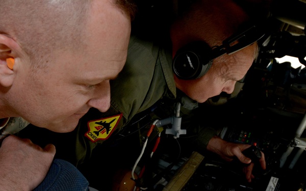Tinker Honorary Commanders fly with the Okies