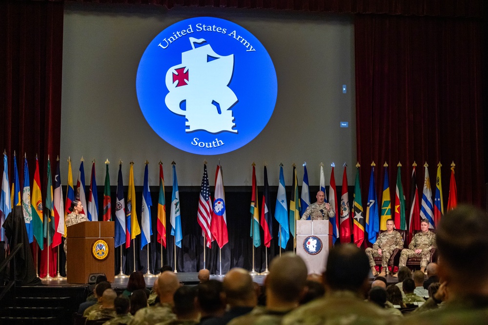 Army South Bids Farewell to Command Sgt. Maj. Graves and Welcomes Command Sgt. Maj. Olsen During Change of Responsibility Ceremony