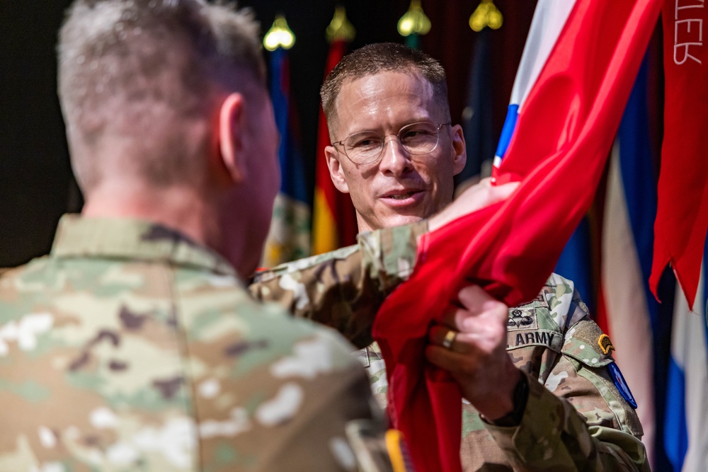 Army South Bids Farewell to Command Sgt. Maj. Graves and Welcomes Command Sgt. Maj. Olsen During Change of Responsibility Ceremony