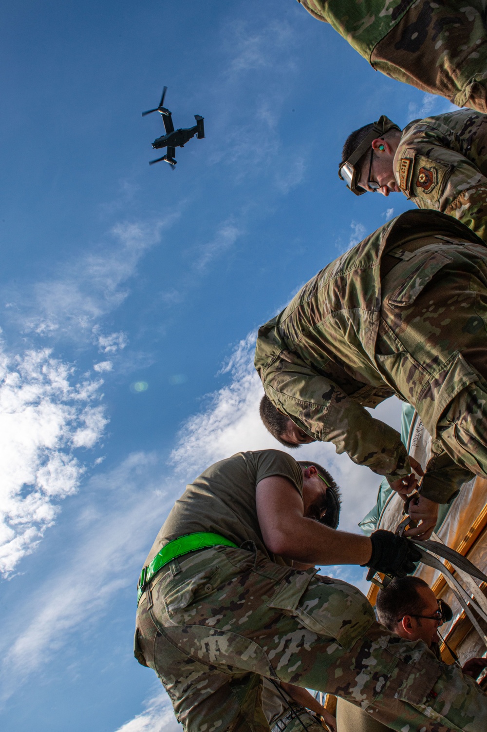 21 SOS, SOAMXS commit to proficiency with CV-22 precautionary landing practice