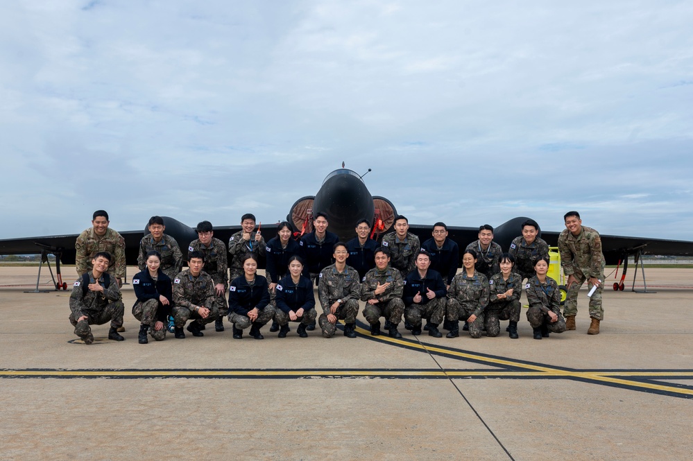 Strengthening Ties: 51st MXG hosts ROKAF Immersion Tour