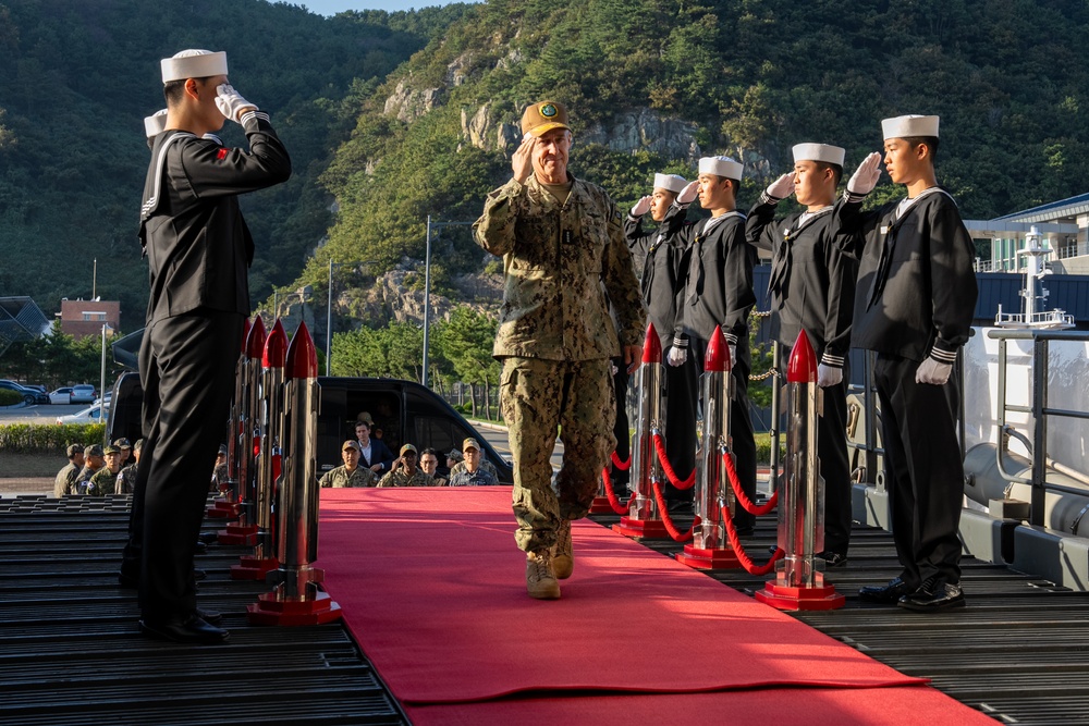 Adm. Steve Koehler, commander, U.S. Pacific Fleet visits South Korea